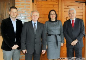S desna na levo: Prof. dr Milan Popović, prof. dr Snežana Bogosavljević Bošković, prof. dr Zoran Keserović i doc. dr Dragoslav Ivanišević