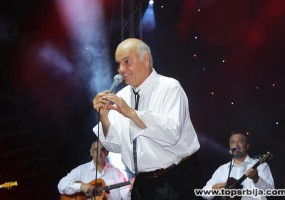 Zvonko Bogdan, vojvođanski brend broj 1, održaće besplatan koncert u Madlenianumu