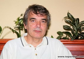 Dr Aleksandar Petrović