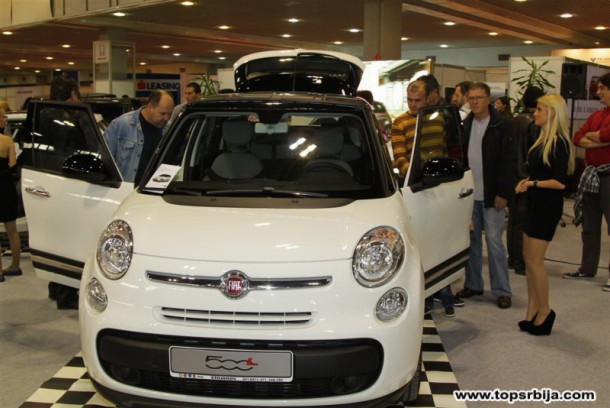 Premijera srpsko-italijanskog Fiata 500L izaziva najveću pažnju posetilaca
