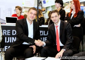 Branislav Knežević (desno) i Aleksandar Armenko potpisali su protokol o saradnji TO Novog Sada i TO Budve