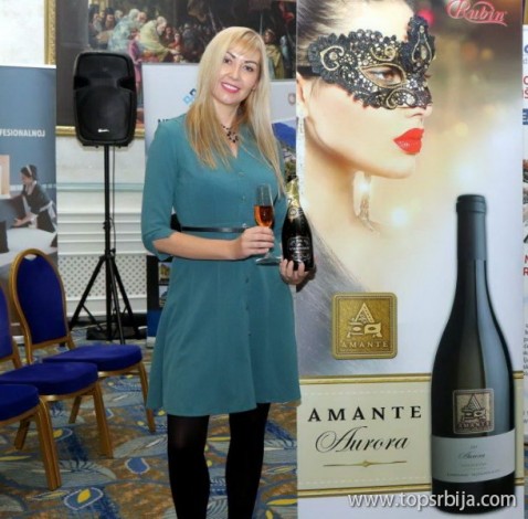 Danijela Jovanović sa ponosom Rubina - penušavcem Vronsky