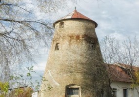 Jedna od retkih preostalih vetrenjača u Belom Blatu