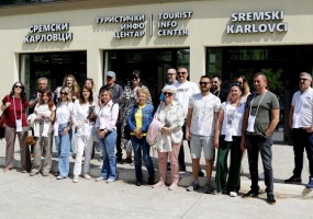 Zajednički snimak učesnika prve grupe PROLEĆNOG PODRUMARENJA u Sremskim Karlovcima