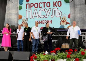 Ekipa sudija predvođena Jankom Pinćerom u društvu direktorke TOO Temerin Adrijane Gilanji Vučinac