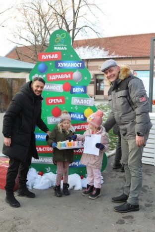 Uroš Radanović, predsednik SO Žabalj (desno) i Sergej Zaporožac, direktor TOO Žabalj
